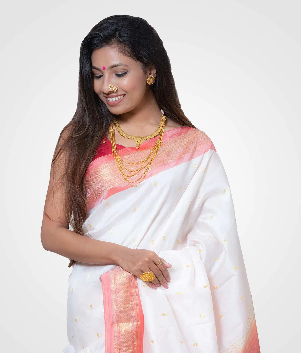 Pure White Original Silk Hand Woven Paithani Saree