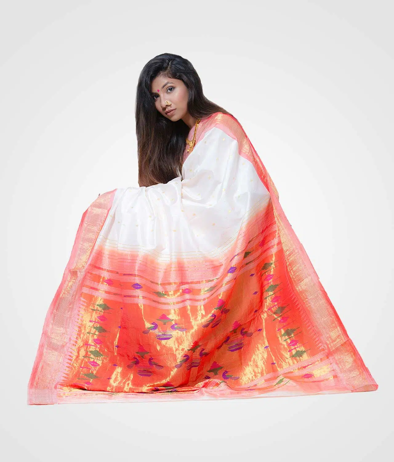 Pure White Original Silk Hand Woven Paithani Saree