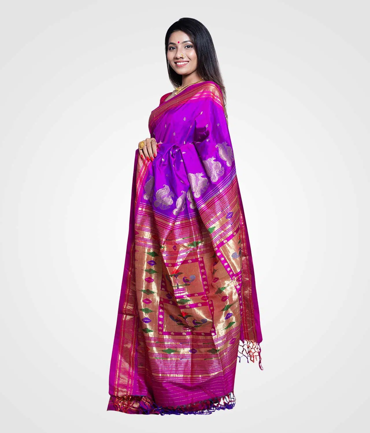 Purple Pecacok Above Pallu Silk Paithani Hand Woven Saree